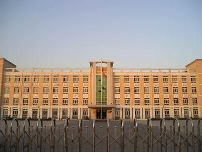 梅廠鎮初級中學