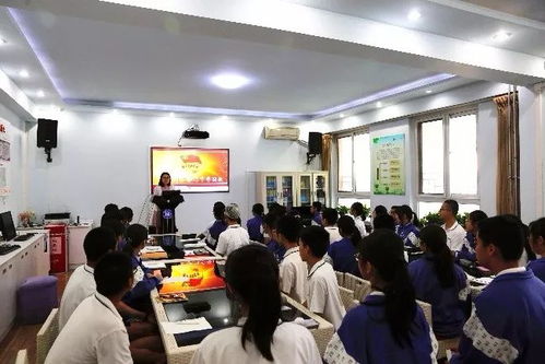 百場精品中學共青團團課走進校園