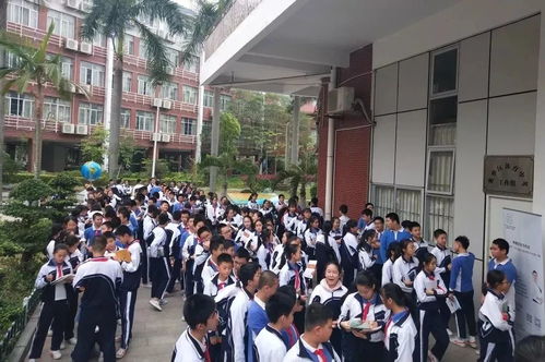 品讀龍華 文化講堂來咯 第一期在新華中學開講