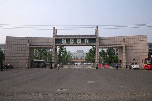 襄陽三校實力探微 誰是真正的“鄂北教育明珠”？